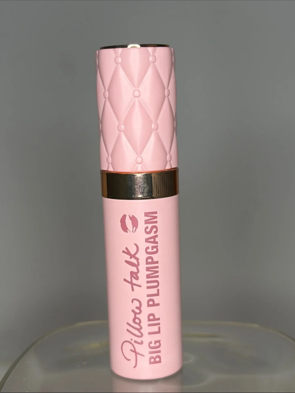 Charlotte Tilbury Pillow talk Big Lip Plumpgasm with Gold Lip Charm